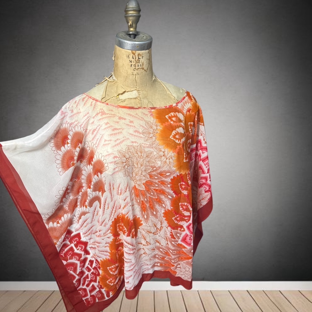 Vintage Chicos Floral Poncho Top in Red and Orange